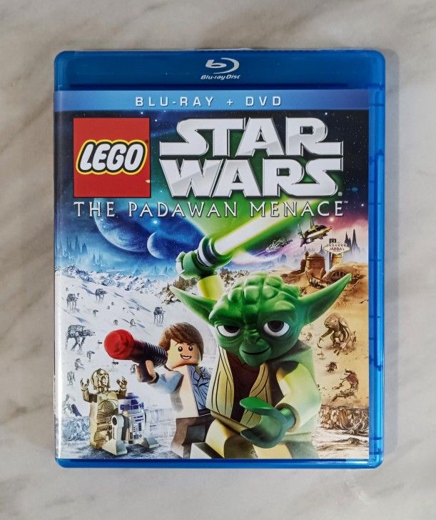 Lego Star Wars: The Padawan Menace (Blu-ray & DVD)