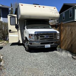 2018 Winnebago Minnie Winnie Class C 22R