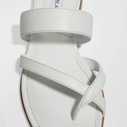 Manolo Blahnik Susa Flat Leather Sandals White 