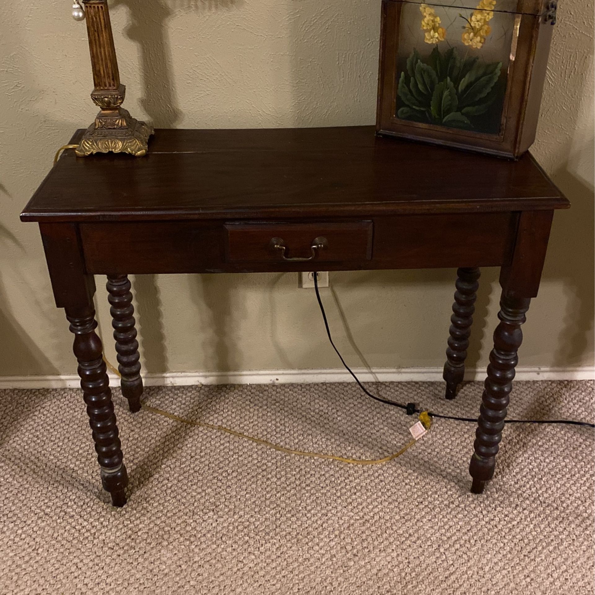 Delicate But Charming Side Table Or Desk