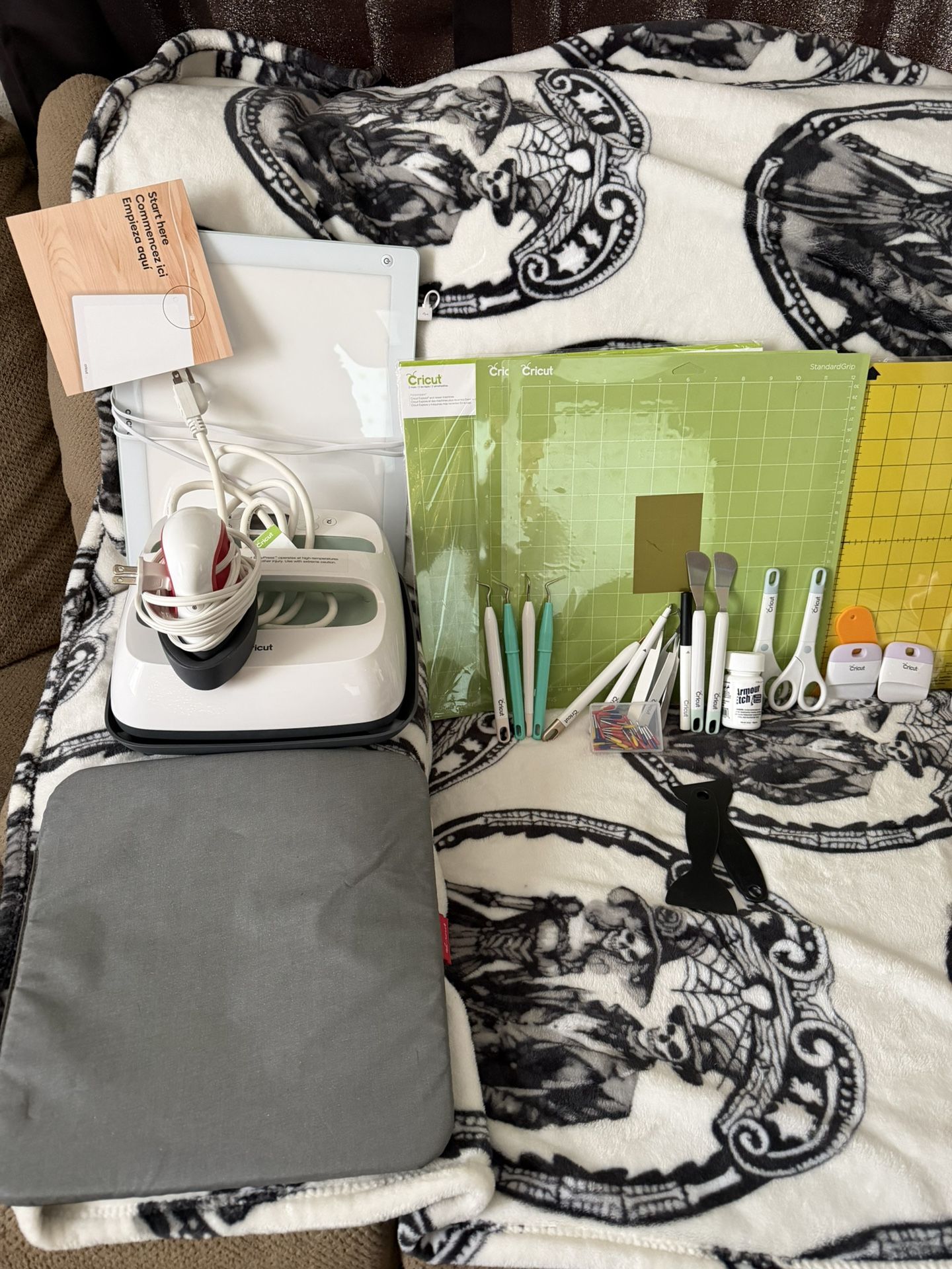 Cricut Explore Air 2 Bundle