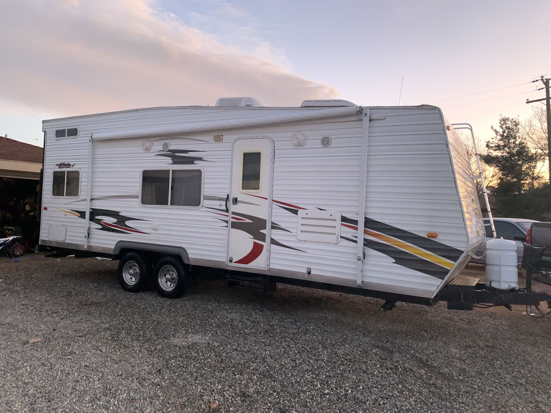 2006 Attitude 25AK Toy hauler Trailer