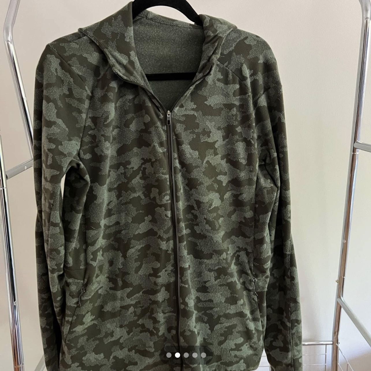 Lululemon Men’s full zip green camo