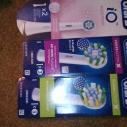 Oral B Toothbrushes 