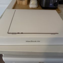 Macbook Air 2025 13 inch 