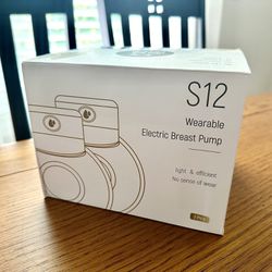 NEW IN BOX Hands-free Wearable Breast Pump 