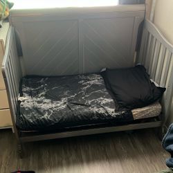 Baby Crib Bed With Mattress 