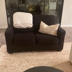 Love seat - good Condition