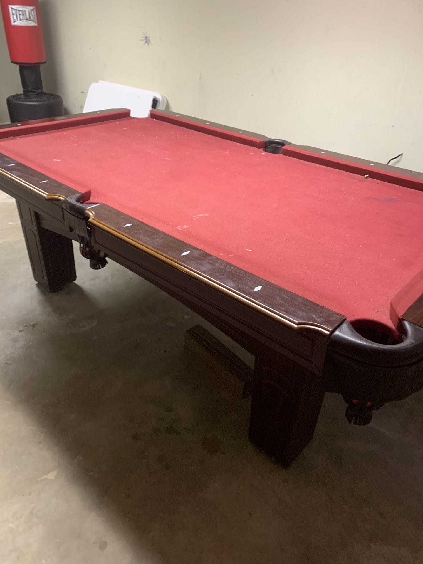 Pool table —Free