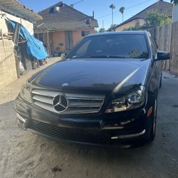 Mercedes Benz C(contact info removed)