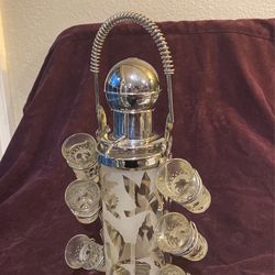Vintage Liquor Decanter With 6 Shot Glasses