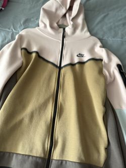 Neapolitan Nike Tech
