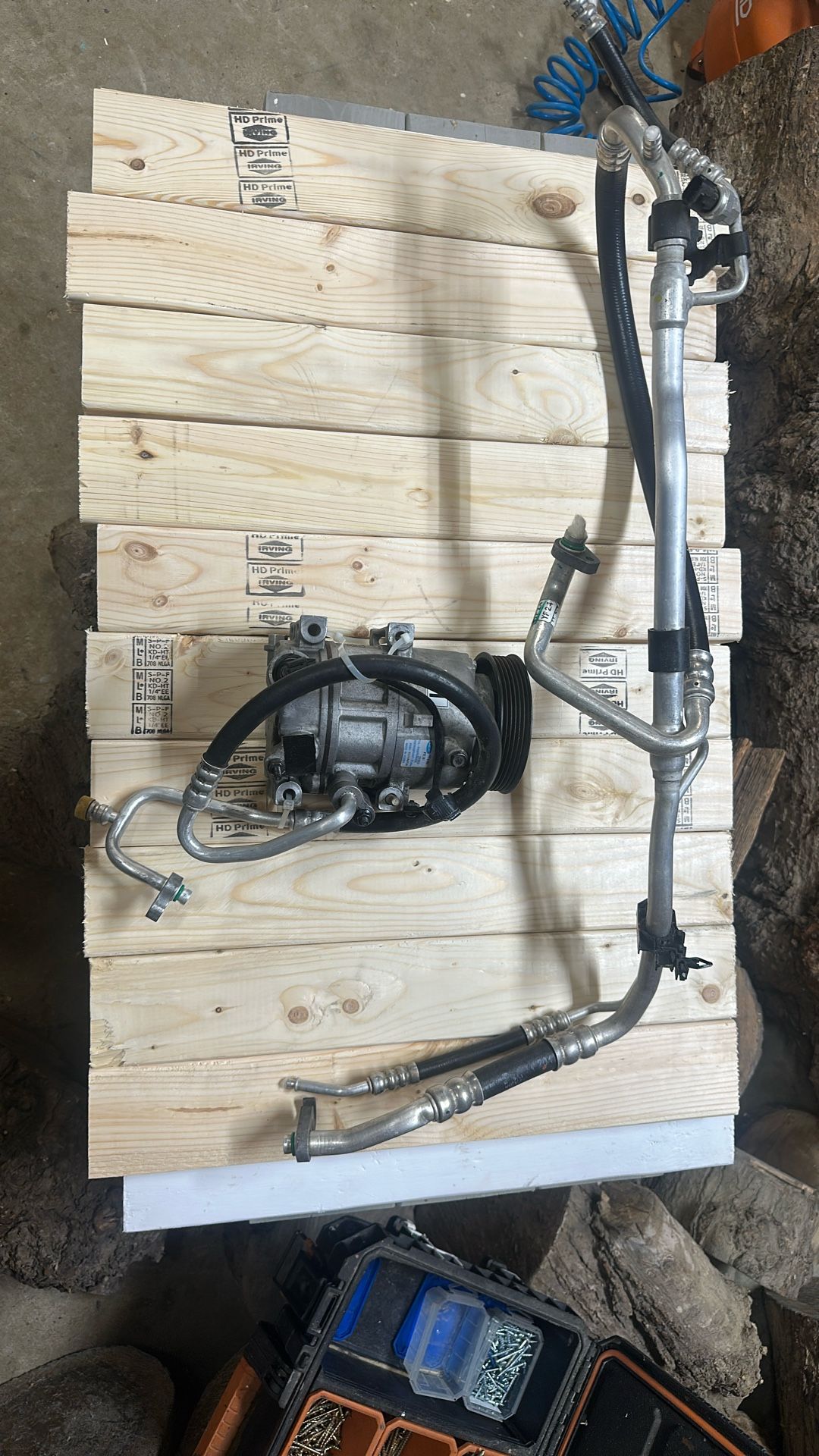 2013 Hyundai Sonata AC Compressor And Refrigerant Li