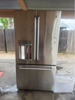 GE Refrigerator water and ice maker