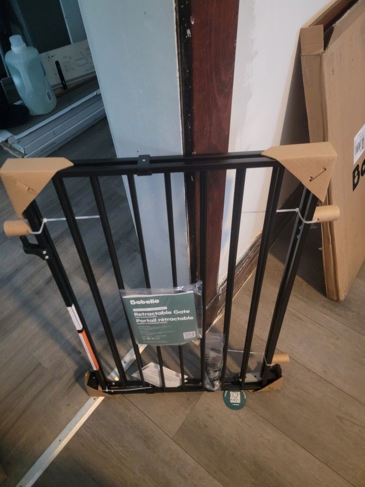 Babelio Retractable baby/dog gate