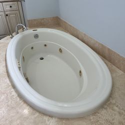 Jacuzzi Tub