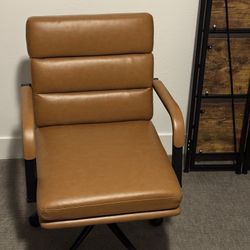Office Chair - Brand New In Box - Retail Was 389$ 