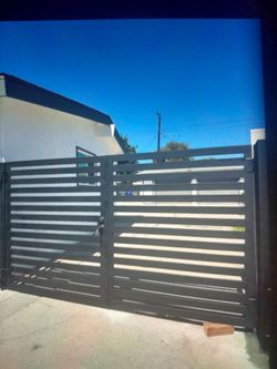 Side Double gate