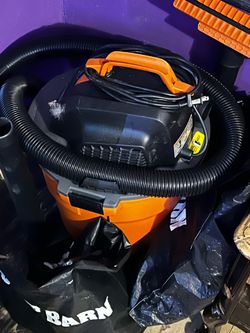 Wet/dry shop vacuum