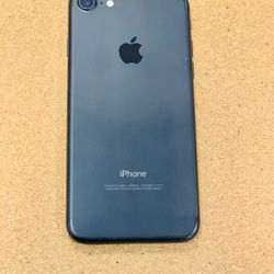 IPhone 7   128GB Fully unlocked 