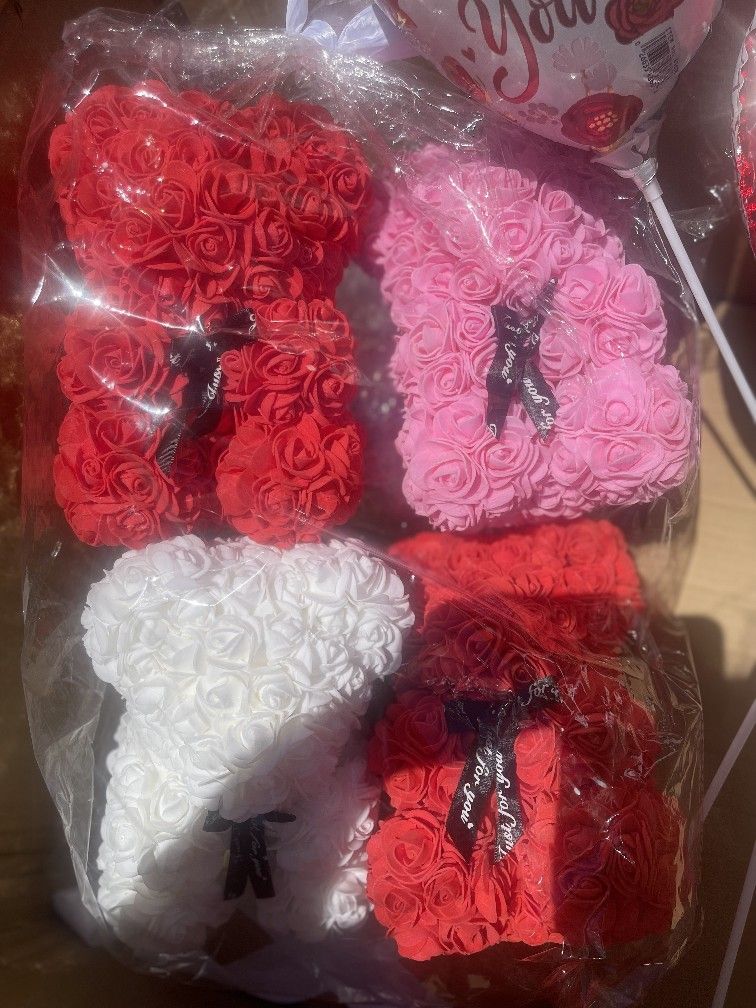 Small Rose Bears