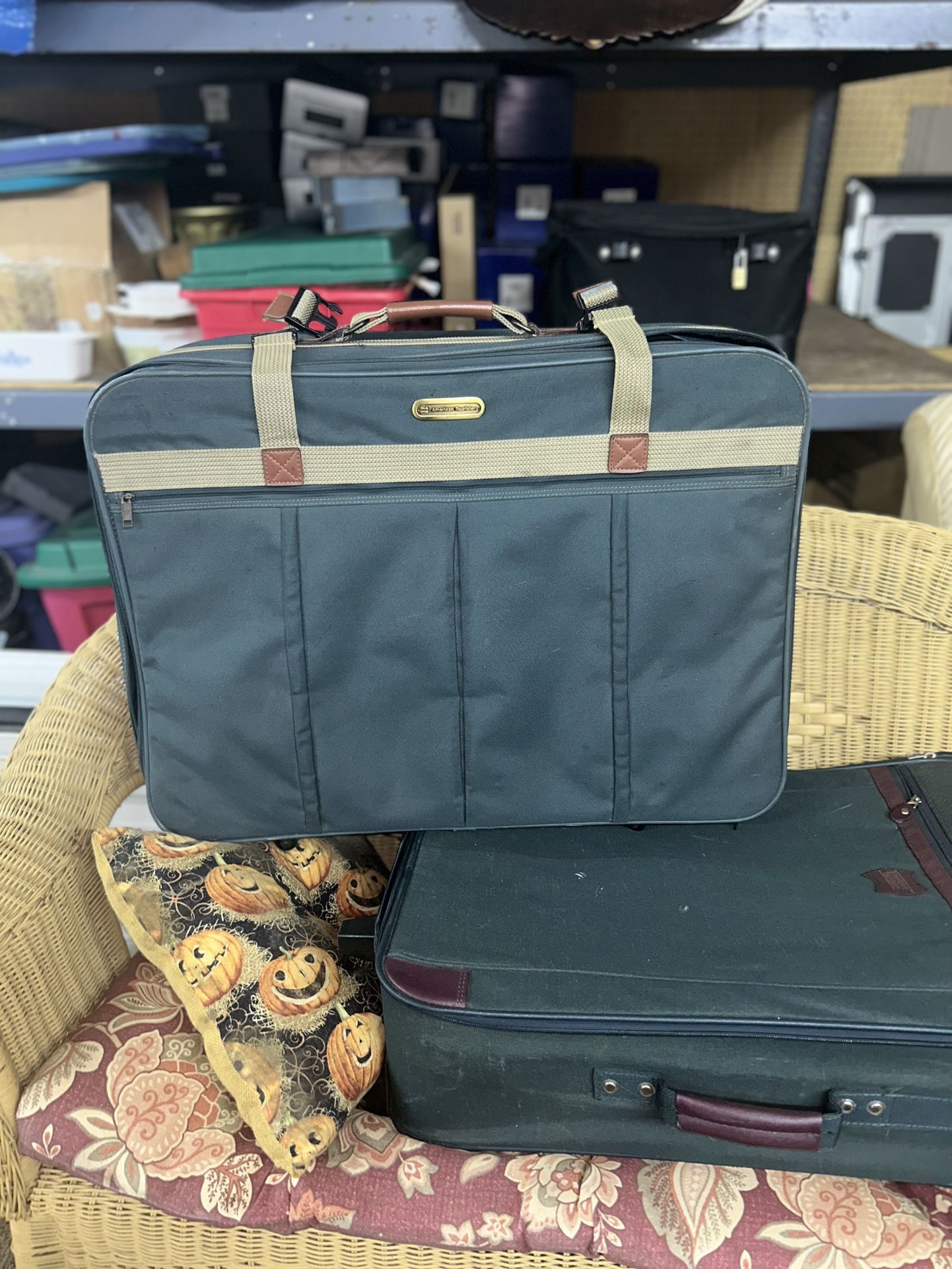 American Touristser Suitcases 