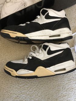 Nike Air Flight Black/white Size 5.5Y