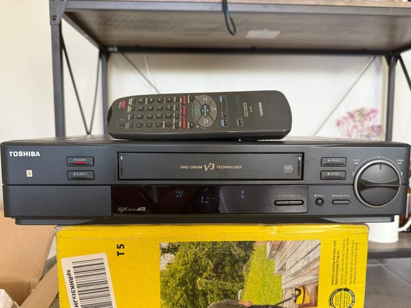 Toshiba M-754 VCR VHS Player Recorder