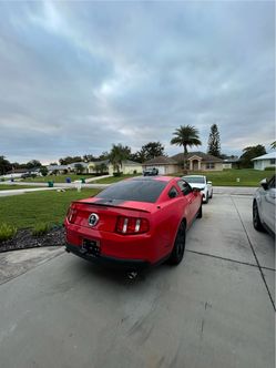 2010 Ford Mustang premium