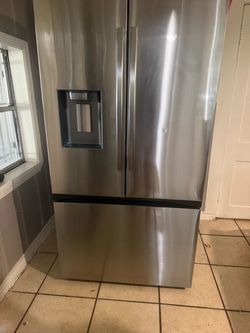 Refrigeradora  lavadora y secadora  Samsung