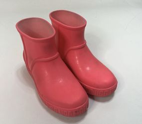 UGG Rain Boots Got Pink