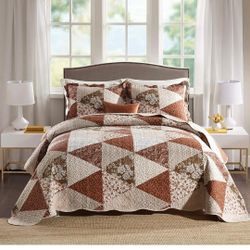 King Bedspread and 2 Matching Frames