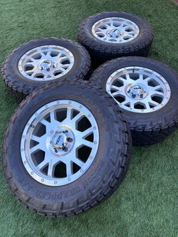 Ford f150 rims 4x4 new rims and used tires Ford Wkeels 6x135 rims and tires 🛞 and rear