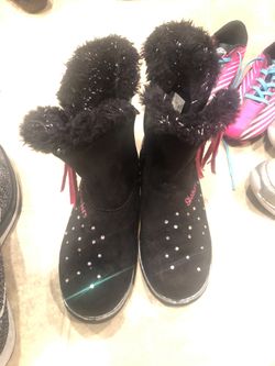 Sketchers fur boots