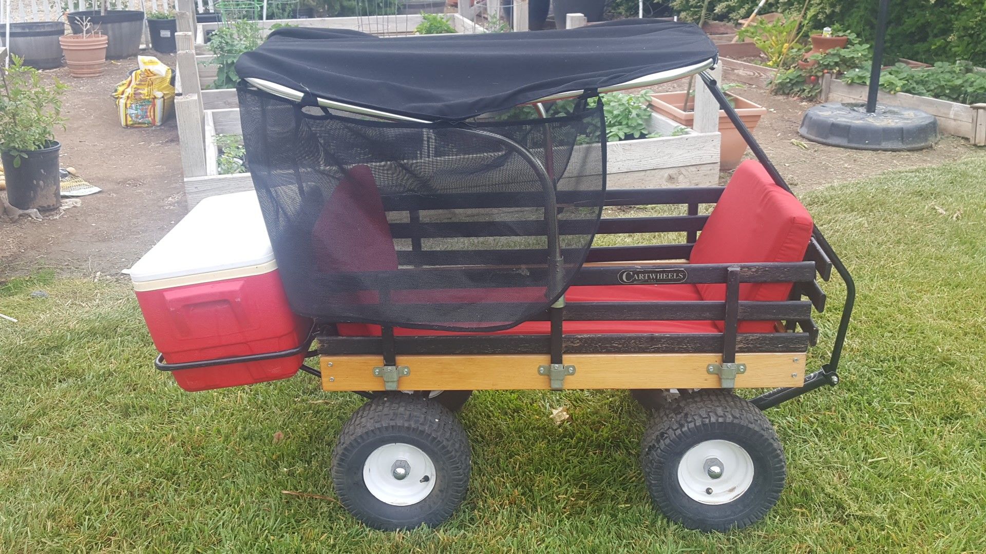Cartwheels Classic Beach Wagon (full dress) for Sale in Riverside, CA