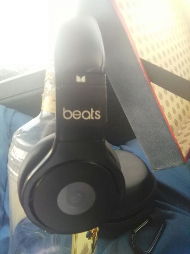 Beats headphones Dr Dre Detox