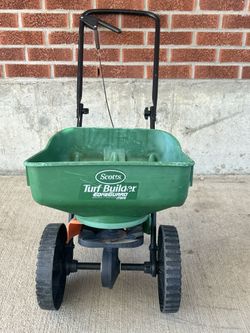 Spreader-Scott’s First Turf Builder Edgeguard 