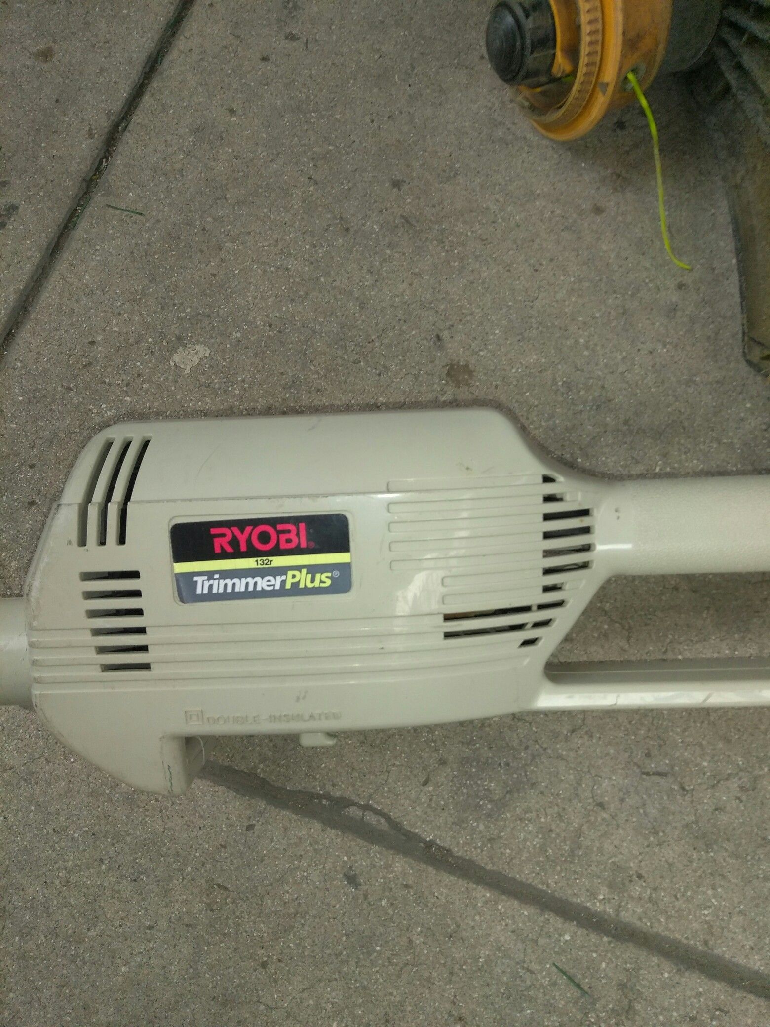 RYOBI trimmer Plus 132r multi function electric power head with