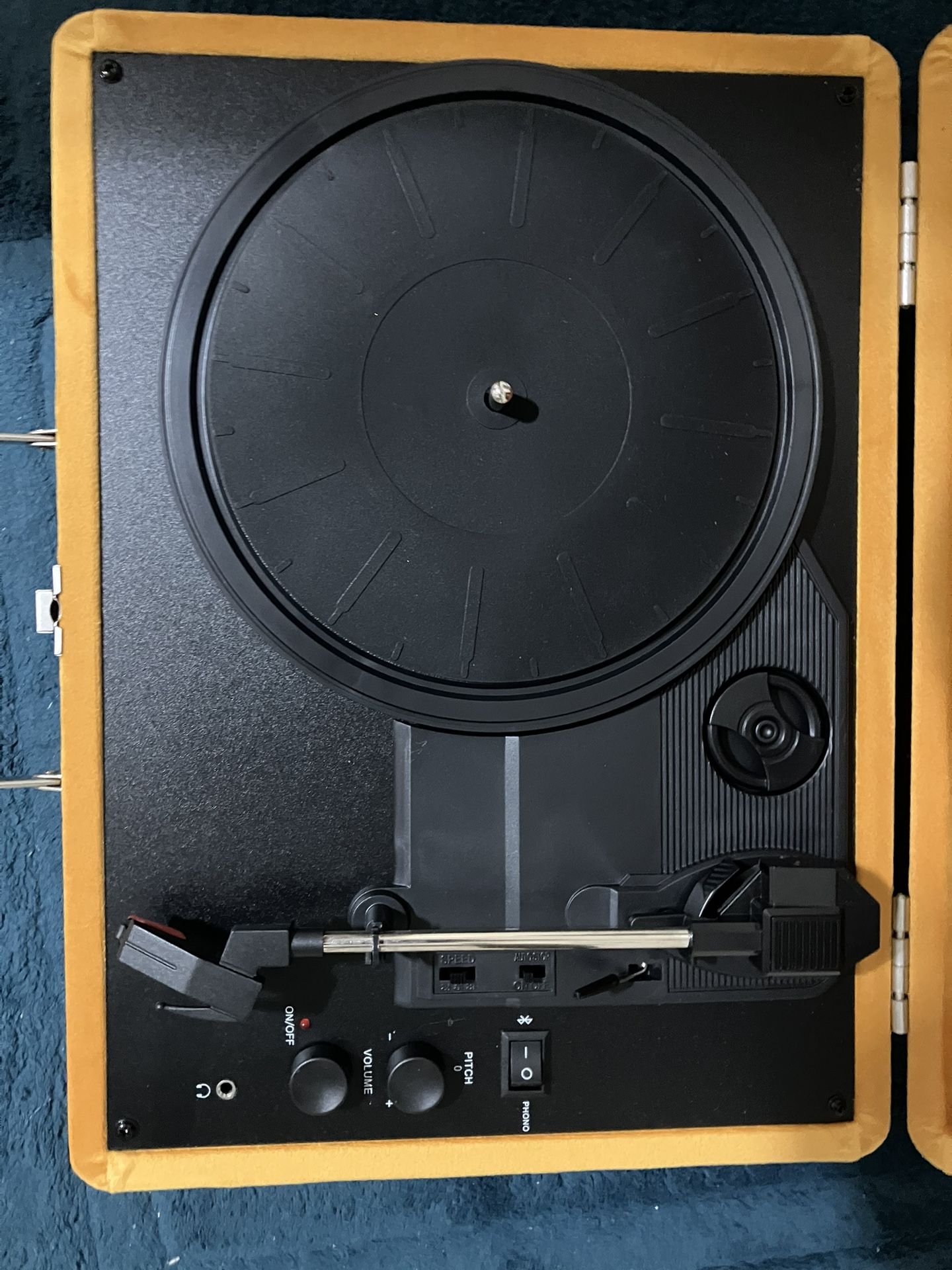 Toca Disco Terciopelo Mostaza