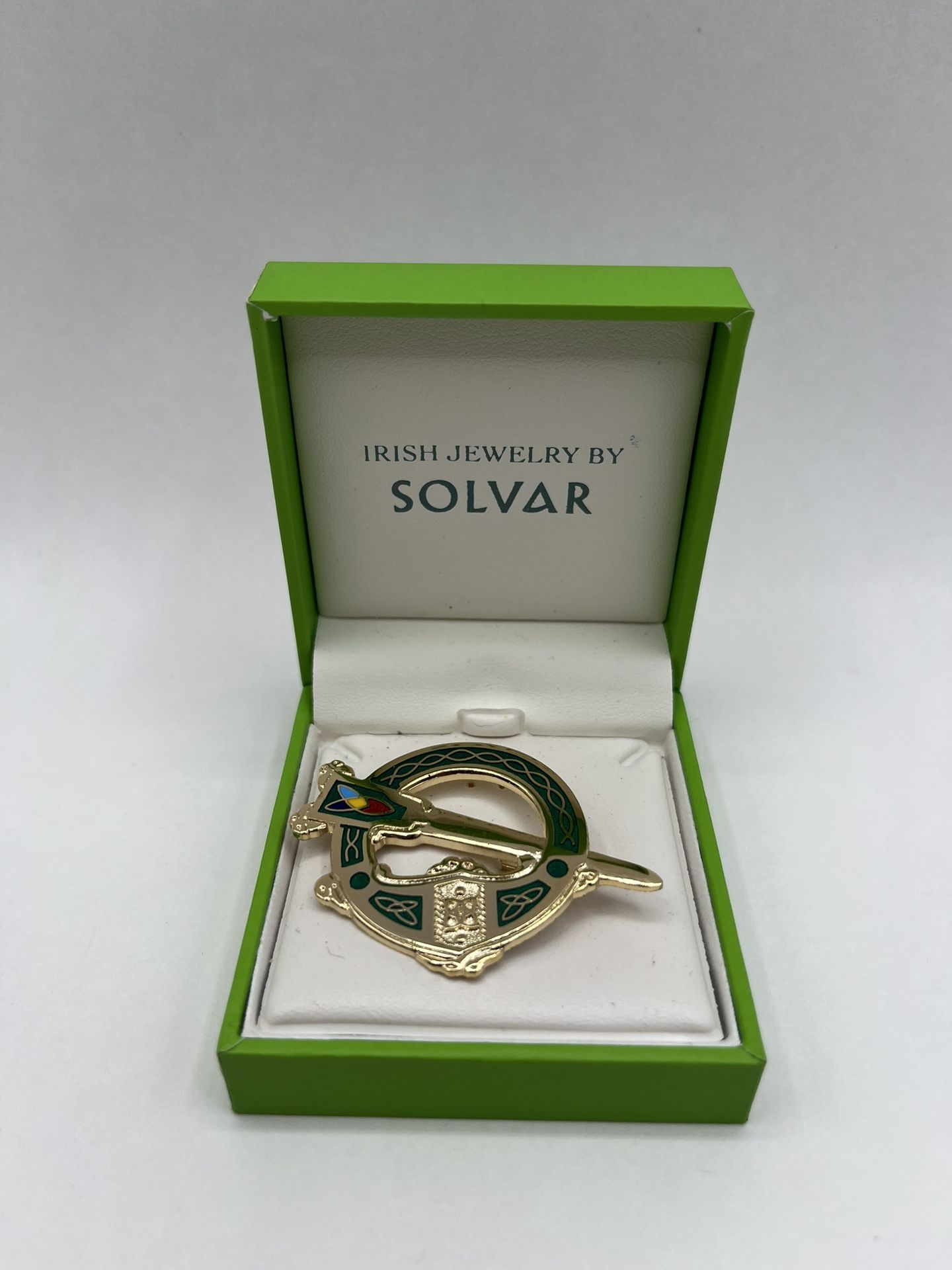 IRISH JEWELRY BY SOLVAR BROOCH ENAMEL. BIDDY MURPHY