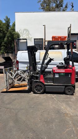2018 Raymond sit down forklift