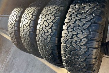 255/70/18 BFGOODRICH Ko2 Set de Tires con 80% de vida las 4