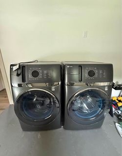 GE 2in washer dryer