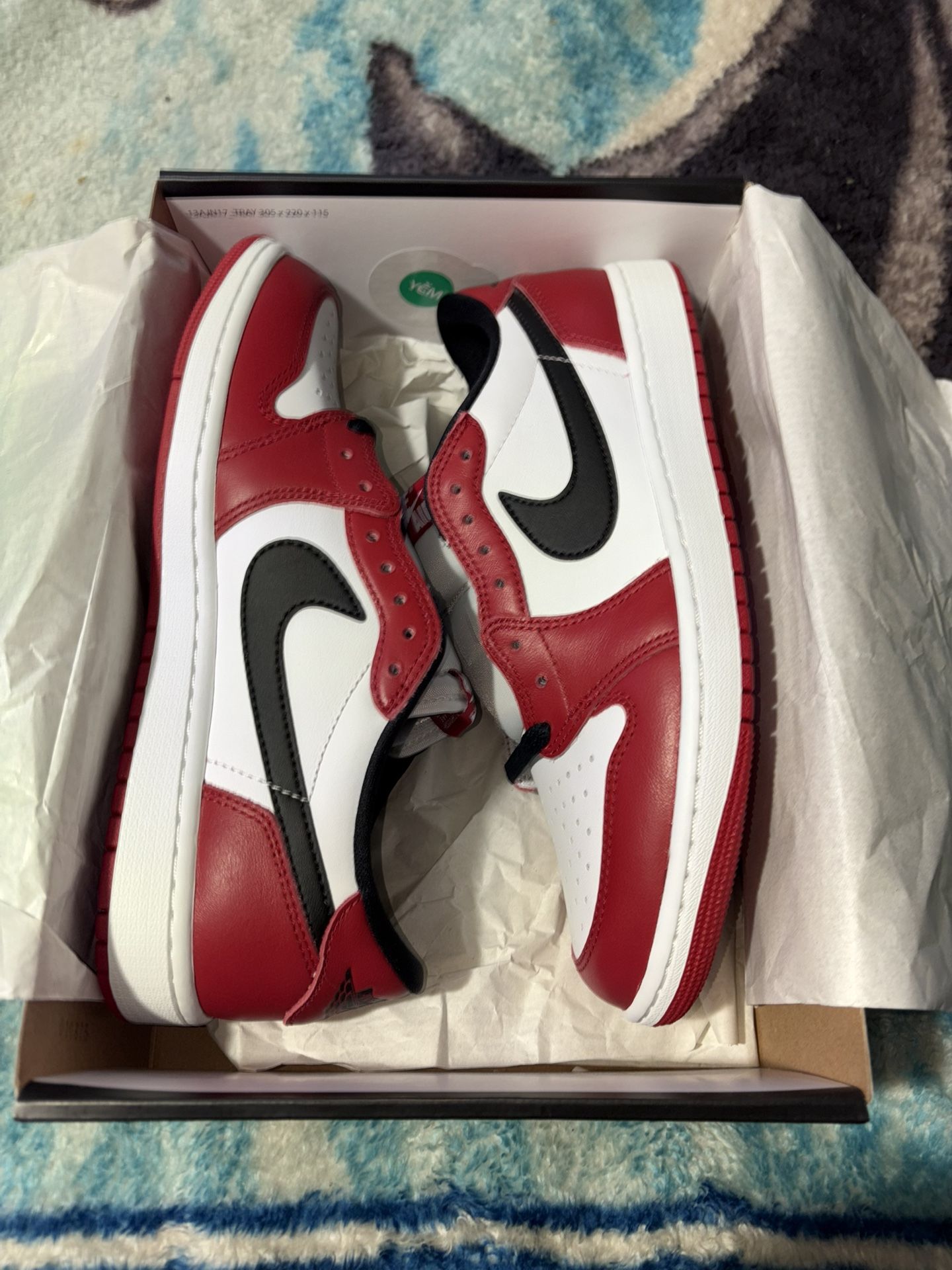 Jordan 1 Low OG Chicago