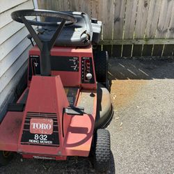 Toro 832 Riding Mower