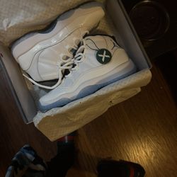 jordan 11 legend blue size 7