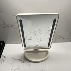 Makeup mirror for free