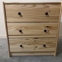 Child’s Dresser 