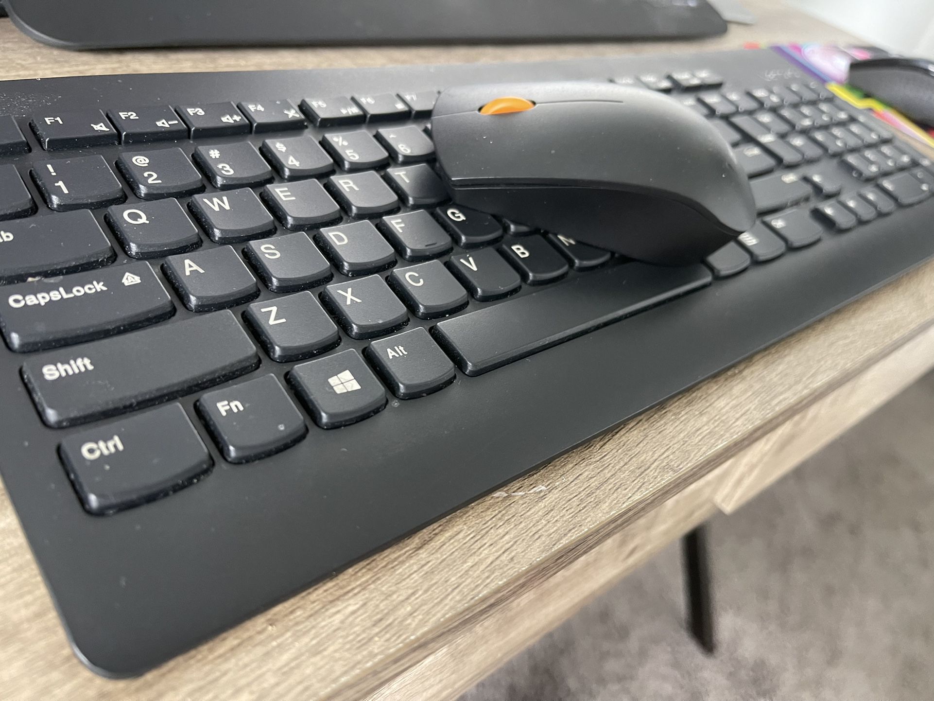 Lenovo Wireless Mouse And Keyboard 