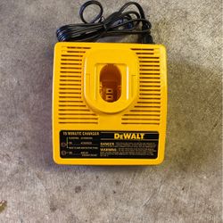 DeWalt Heavy Duty 15 Minute Battery Charger